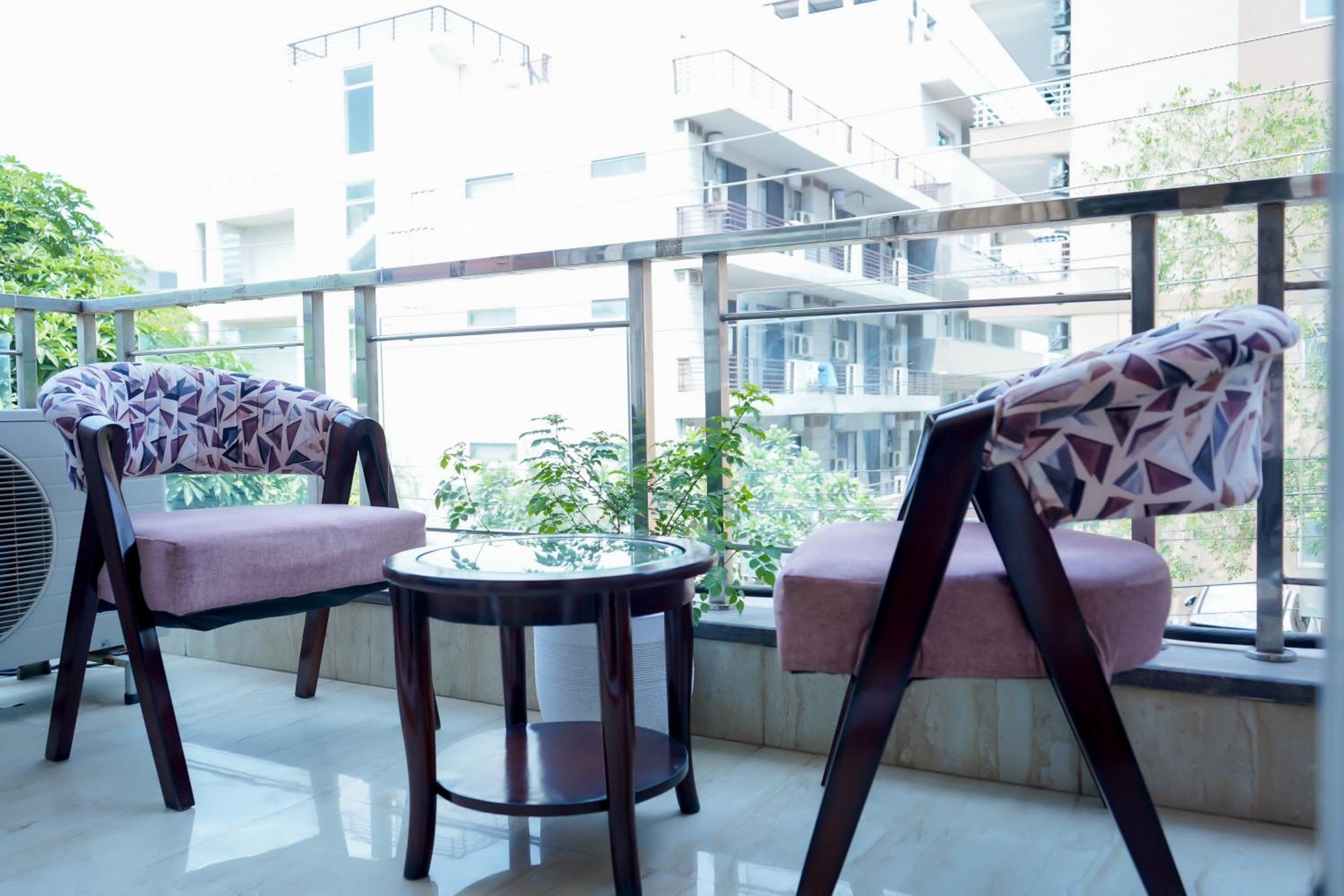 Hotel The Luxe 18 - Golf Course Road Ґурґаон Екстер'єр фото