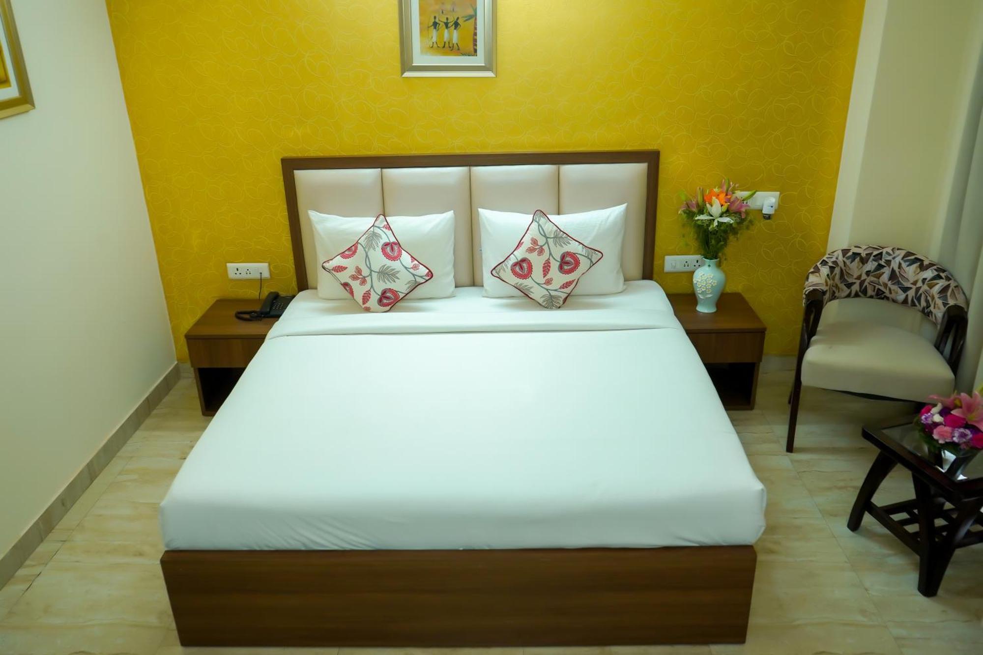 Hotel The Luxe 18 - Golf Course Road Ґурґаон Екстер'єр фото